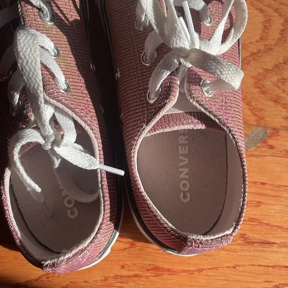 Converse girls Pink and White Glitter Sneakers Sz 3